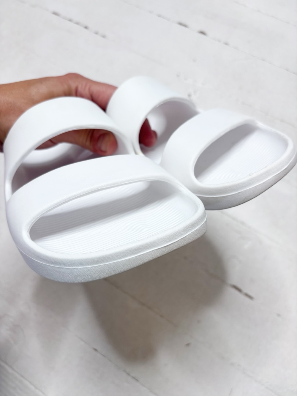 Bombas Friday Sandal Slides White Size 7 WORN ONCE! - Picture 5 of 8